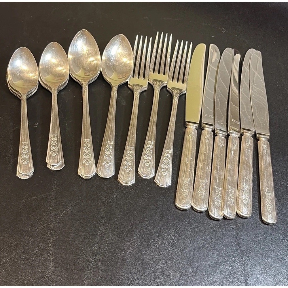 23 Pc Lot Rogers Rosalie A1 Plus Silverplate Oneida Silverplate Flatware